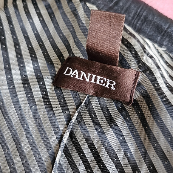 Danier Black Leather Bomber Jacket. Moto Jacket. - Picture 12 of 14